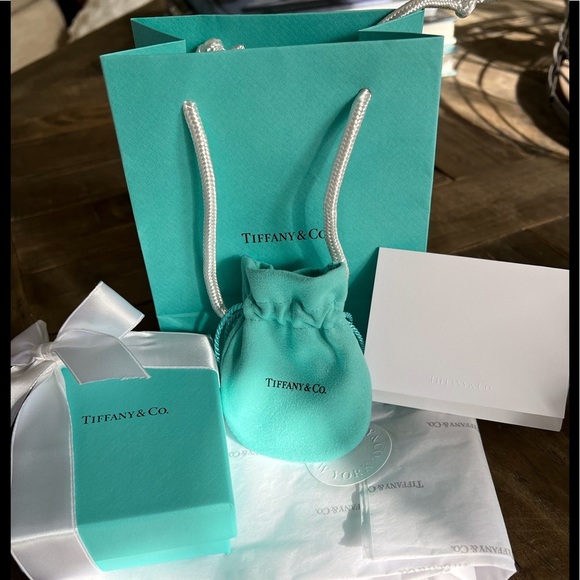 Tiffany & Co. Jewelry - Tiffany & Co. Presentation bundle